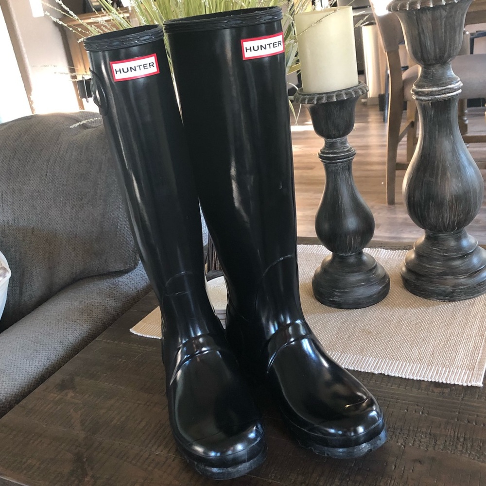 Hunter Black Gloss Rainboots - Picture 1 of 8